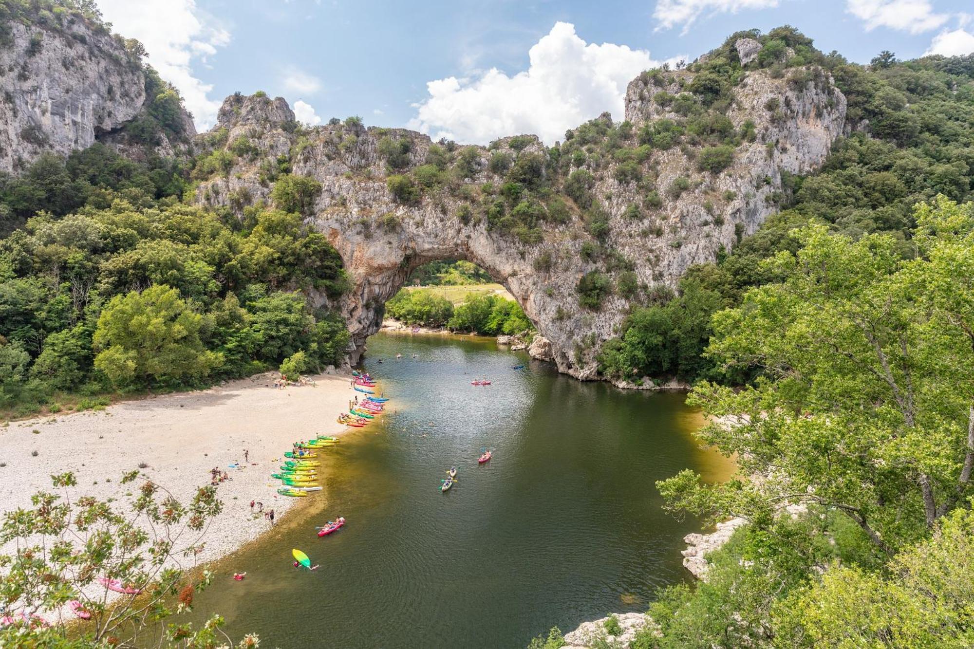 Camping Domaine De Chaussy Lagorce  Exterior foto